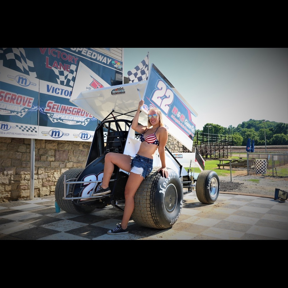 Meet your Posher, Tiffany